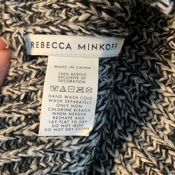 Rebecca Minkoff Arm Warmers & Beanie - Picture 6 of 6